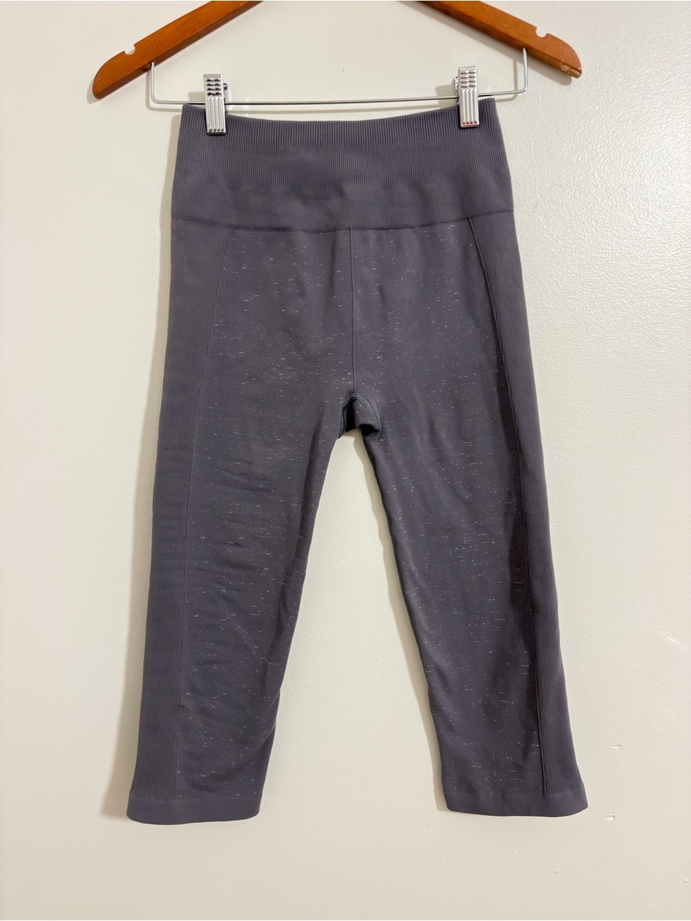 Lululemon Seamless Mauve Purple Leggins Size 4